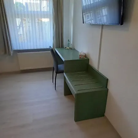 מלון Solmser Hof Gbr 2*